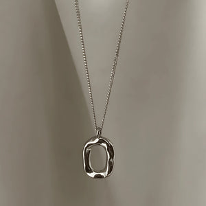Wavy Ellipse Necklace